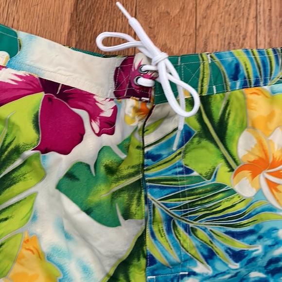 Men’s NWOT Polo Ralph Lauren Hawaiian print swim trunks size XL - Picture 3 of 8